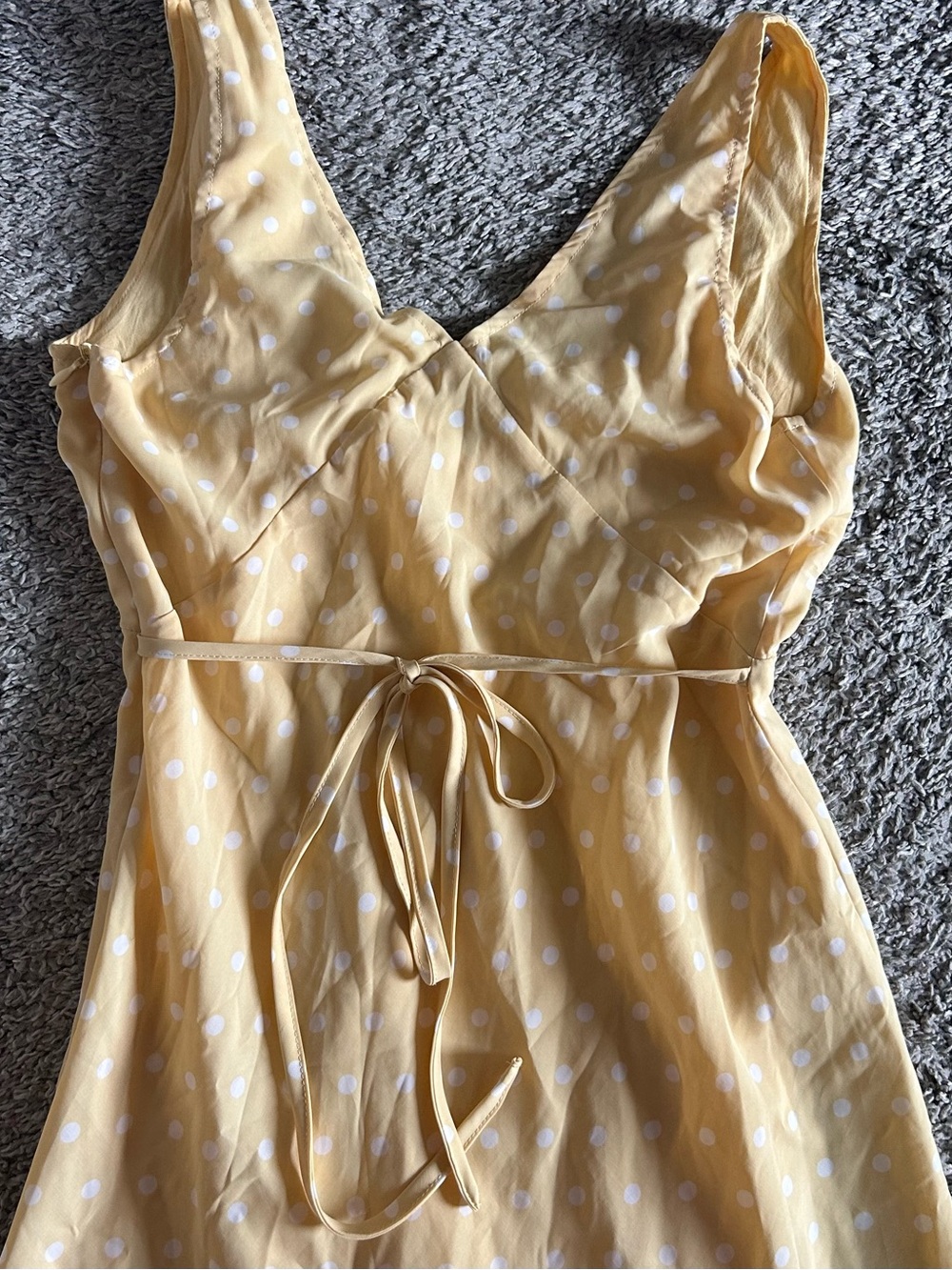 Princess Polly Yellow Polka Dot V‑Neck Mini Dress - Picture 4 of 4